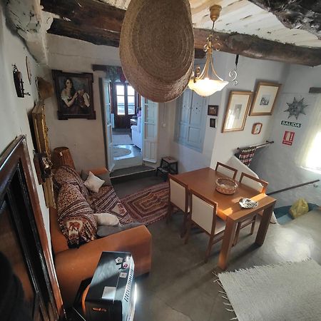 La Casa Rural De Paco Y Ana Pitres Exterior photo